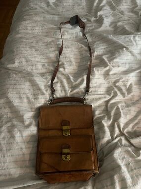Vintage tan Leather Shoulder Bag with Front, inside and back Pockets